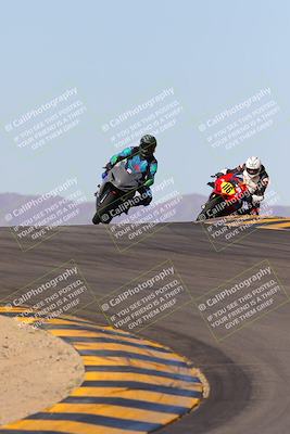 media/Dec-18-2022-SoCal Trackdays (Sun) [[8099a50955]]/Turns 9 and 10 Set 1 (1045am)/